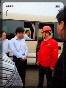 潛江市紫月路西延道路工程施工，市領(lǐng)導(dǎo)親臨現(xiàn)場(chǎng)視察、指導(dǎo)工作